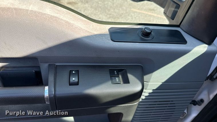 image for item HI9348 2016 Ford F550 SuperCab utility / service truck