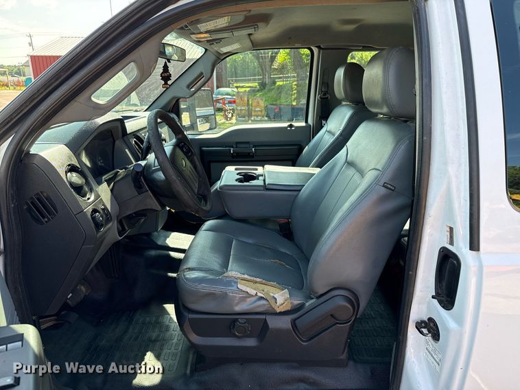 image for item HI9348 2016 Ford F550 SuperCab utility / service truck