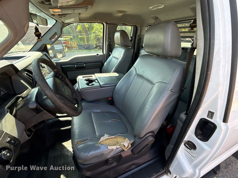 image for item HI9348 2016 Ford F550 SuperCab utility / service truck