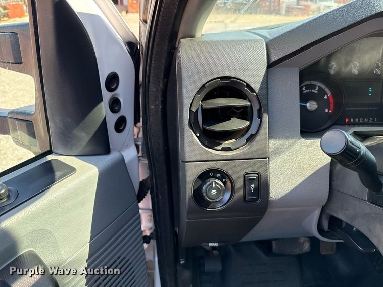 image for item HI9348 2016 Ford F550 SuperCab utility / service truck