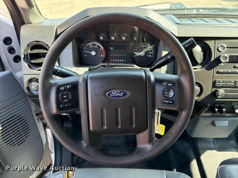 image for item HI9348 2016 Ford F550 SuperCab utility / service truck