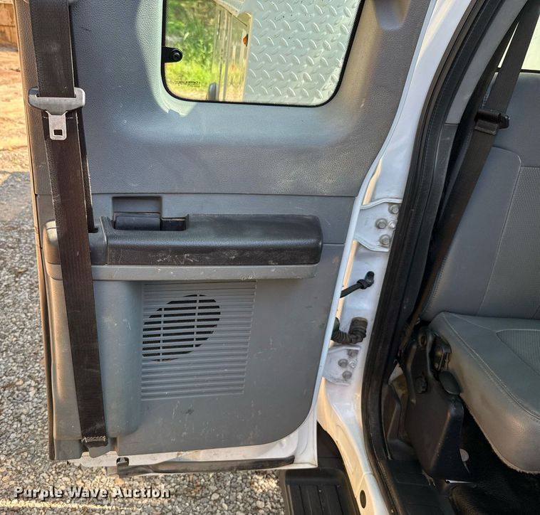 image for item HI9348 2016 Ford F550 SuperCab utility / service truck