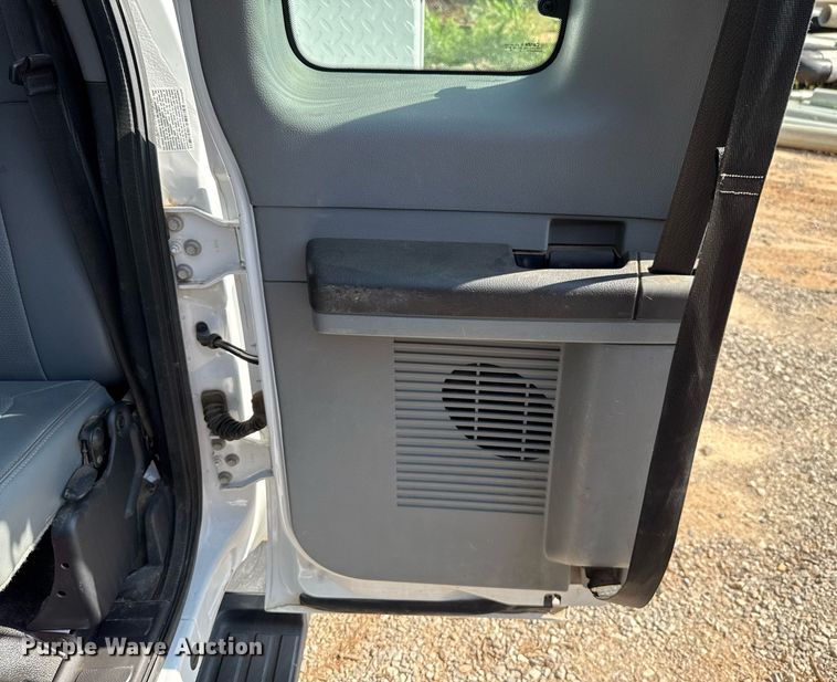 image for item HI9348 2016 Ford F550 SuperCab utility / service truck