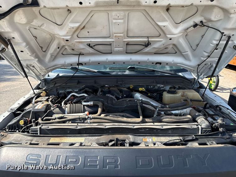 image for item HI9348 2016 Ford F550 SuperCab utility / service truck