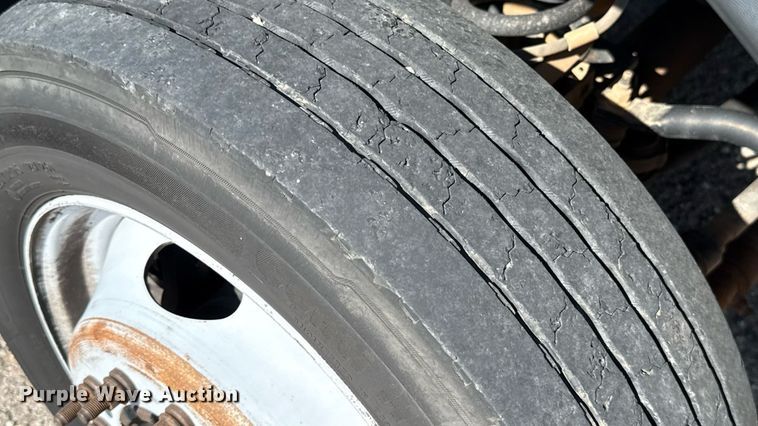 image for item HI9348 2016 Ford F550 SuperCab utility / service truck