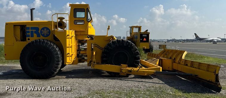 image for item MZ9399 Michigan 280 wheel loader