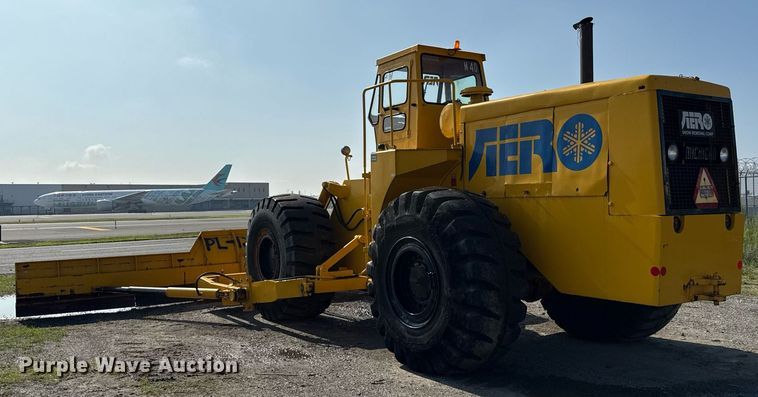 image for item MZ9399 Michigan 280 wheel loader