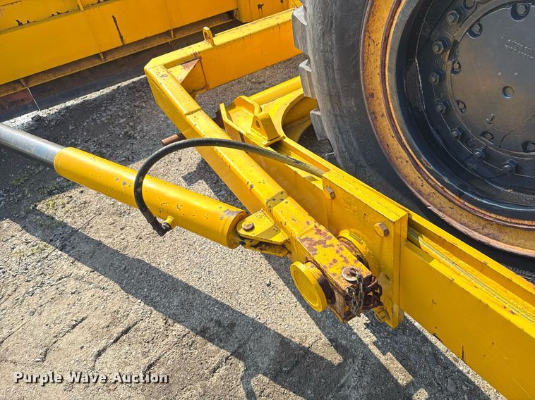 image for item MZ9399 Michigan 280 wheel loader