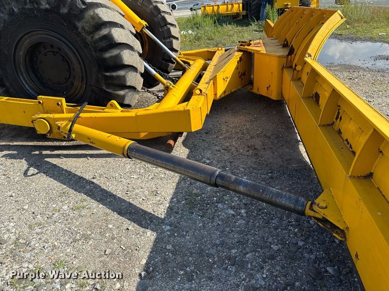 image for item MZ9399 Michigan 280 wheel loader