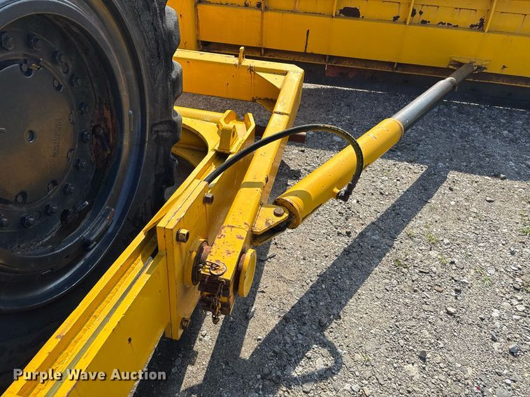 image for item MZ9399 Michigan 280 wheel loader