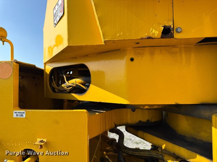 image for item MZ9399 Michigan 280 wheel loader