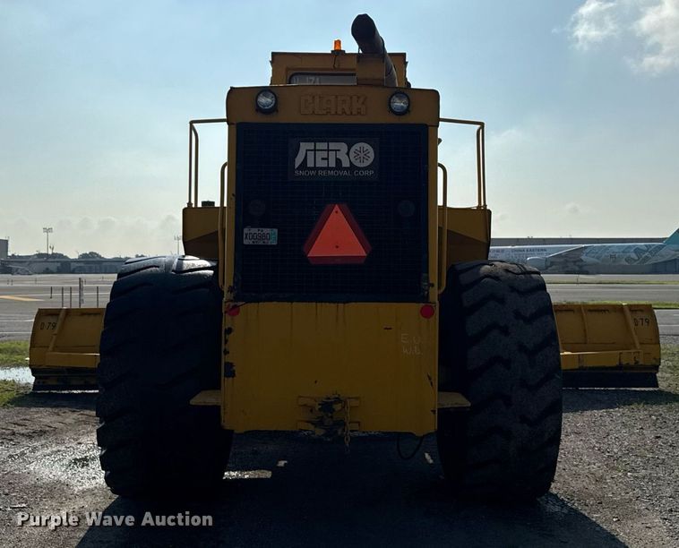 image for item MZ9400 1976 Michigan 280C wheeled dozer
