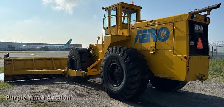 image for item MZ9400 1976 Michigan 280C wheeled dozer