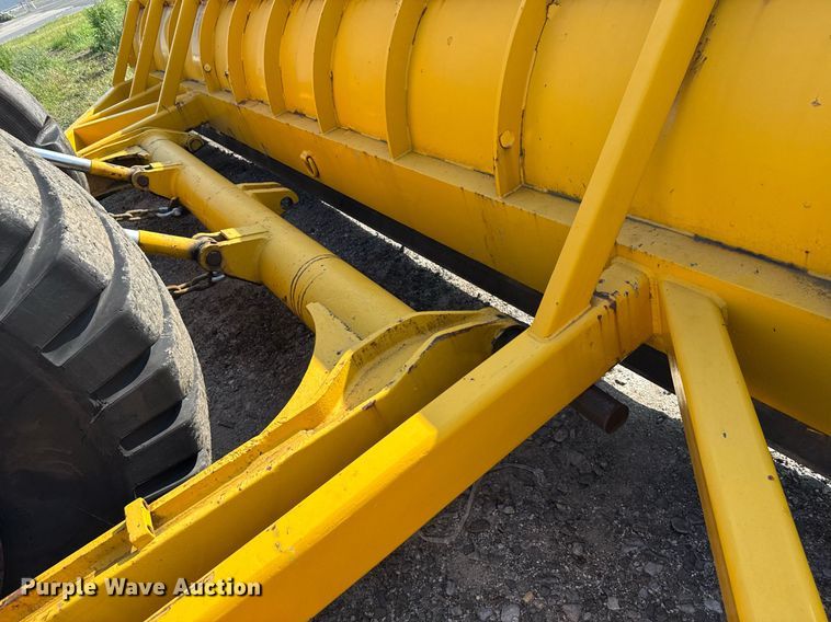 image for item MZ9400 1976 Michigan 280C wheeled dozer