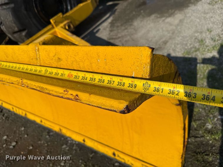 image for item MZ9400 1976 Michigan 280C wheeled dozer