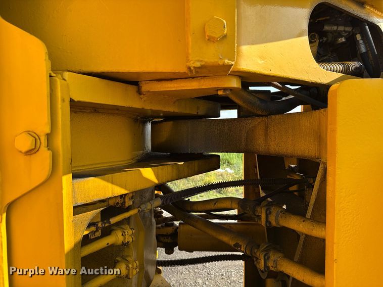 image for item MZ9400 1976 Michigan 280C wheeled dozer