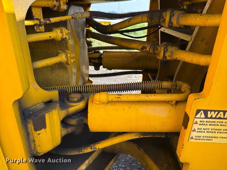 image for item MZ9400 1976 Michigan 280C wheeled dozer