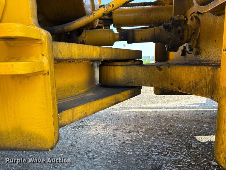 image for item MZ9400 1976 Michigan 280C wheeled dozer