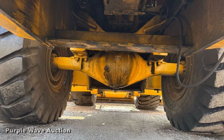 image for item MZ9400 1976 Michigan 280C wheeled dozer