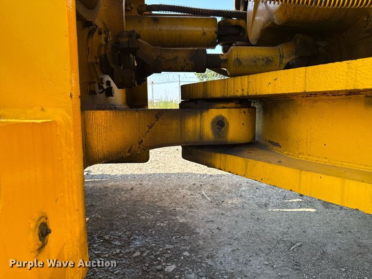 image for item MZ9400 1976 Michigan 280C wheeled dozer