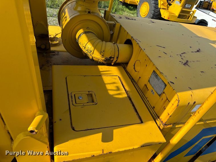 image for item MZ9400 1976 Michigan 280C wheeled dozer