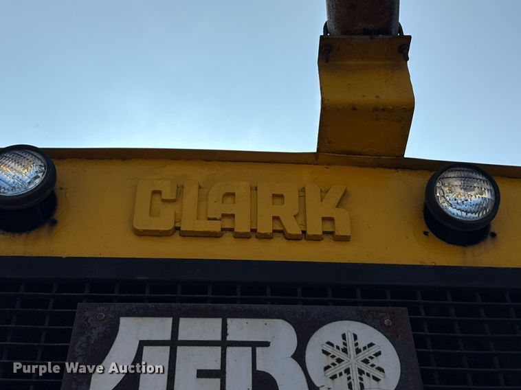 image for item MZ9400 1976 Michigan 280C wheeled dozer