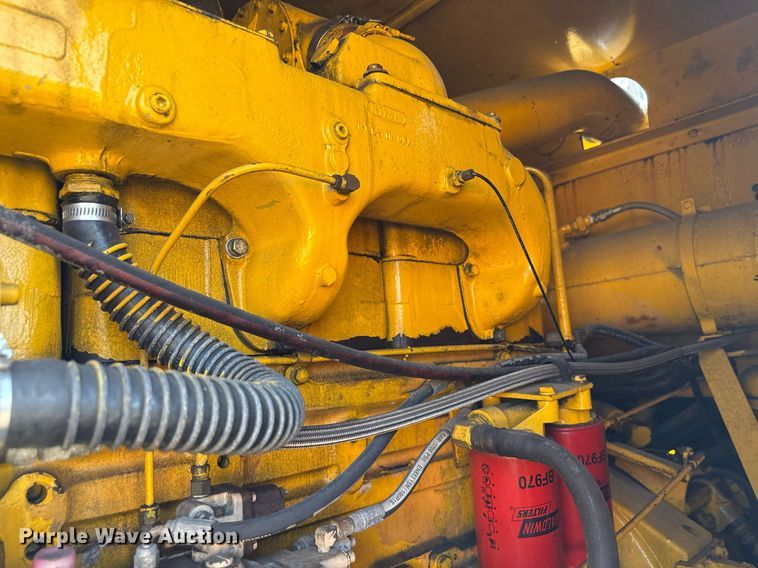 image for item MZ9400 1976 Michigan 280C wheeled dozer