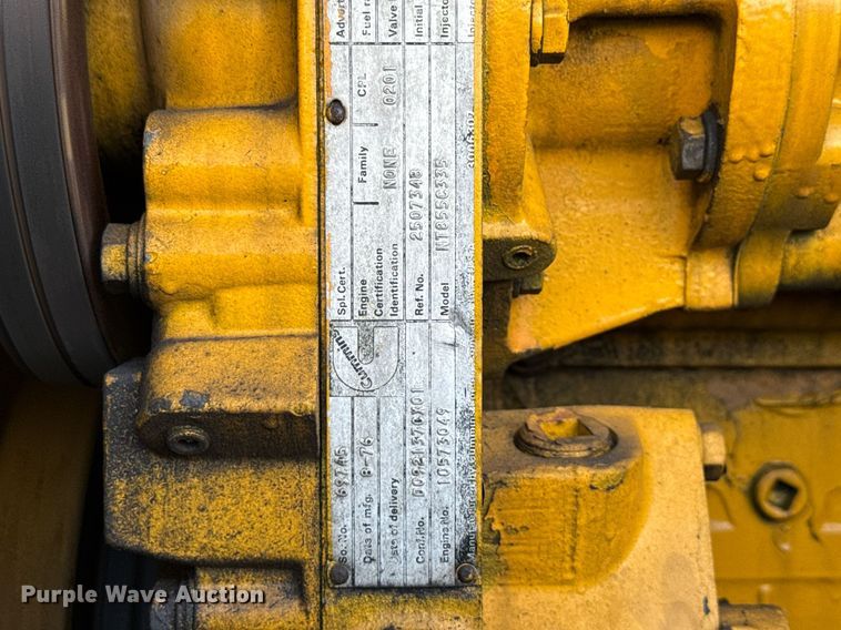 image for item MZ9400 1976 Michigan 280C wheeled dozer