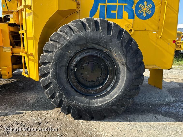 image for item MZ9400 1976 Michigan 280C wheeled dozer