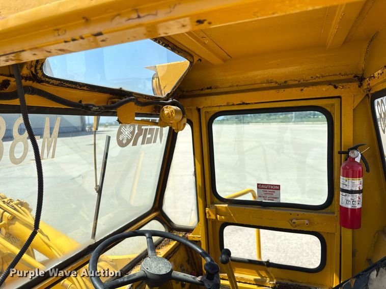 image for item MZ9402 1970 Michigan 175GM-3A wheel loader