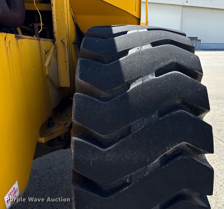 image for item MZ9402 1970 Michigan 175GM-3A wheel loader