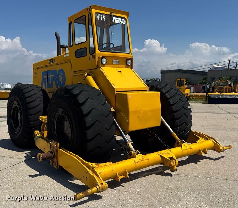image for item MZ9403 1964 Michigan 280 wheeled dozer