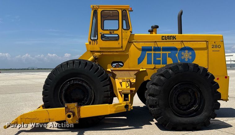 image for item MZ9403 1964 Michigan 280 wheeled dozer