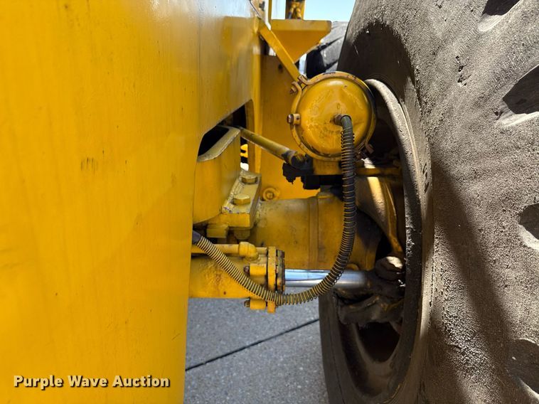 image for item MZ9403 1964 Michigan 280 wheeled dozer