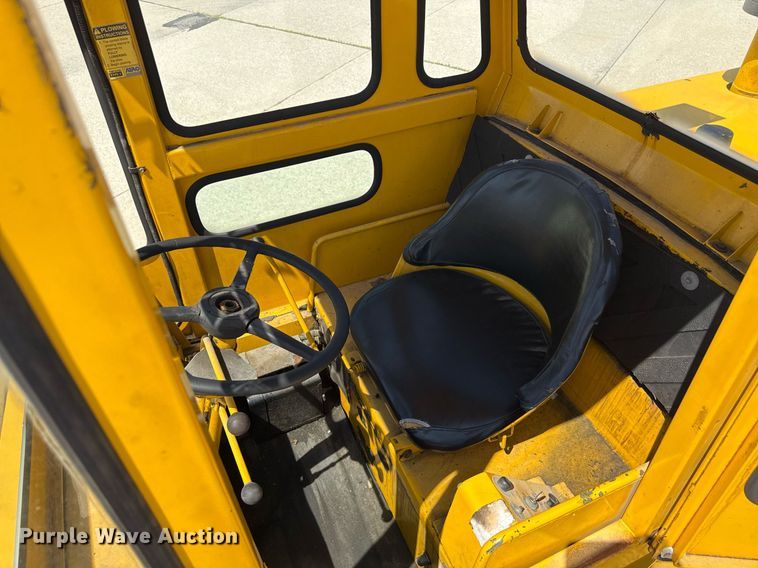 image for item MZ9403 1964 Michigan 280 wheeled dozer