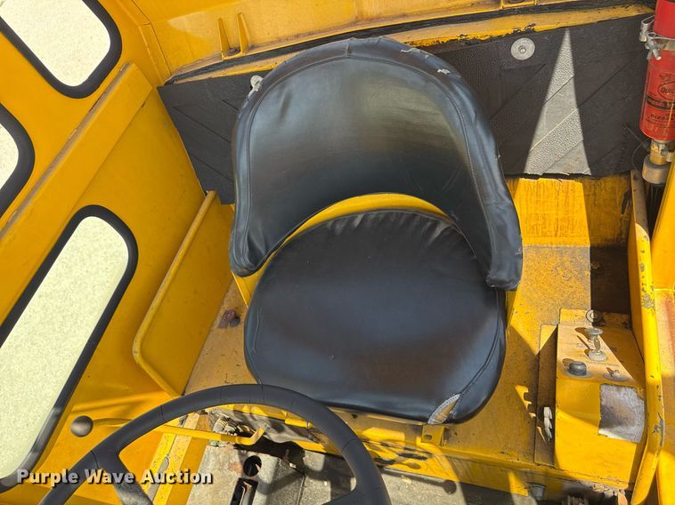 image for item MZ9403 1964 Michigan 280 wheeled dozer