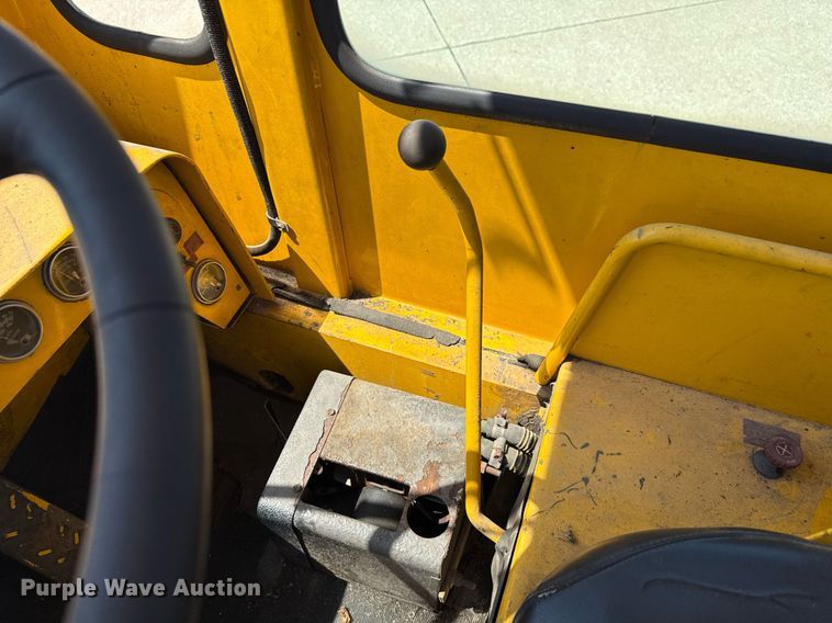 image for item MZ9403 1964 Michigan 280 wheeled dozer