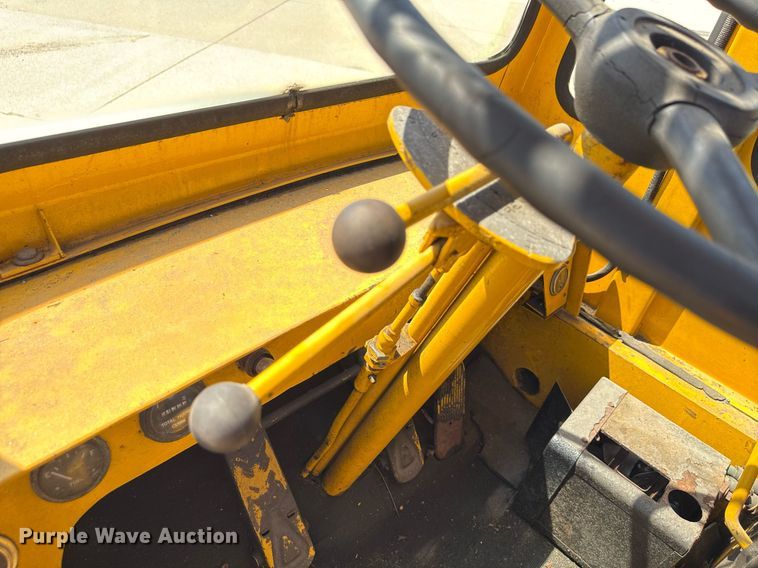 image for item MZ9403 1964 Michigan 280 wheeled dozer