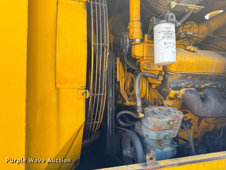 image for item MZ9403 1964 Michigan 280 wheeled dozer