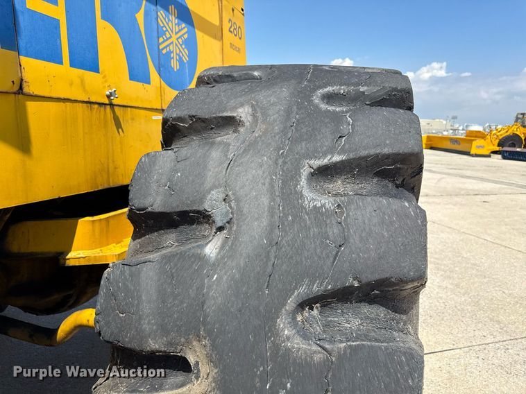 image for item MZ9403 1964 Michigan 280 wheeled dozer