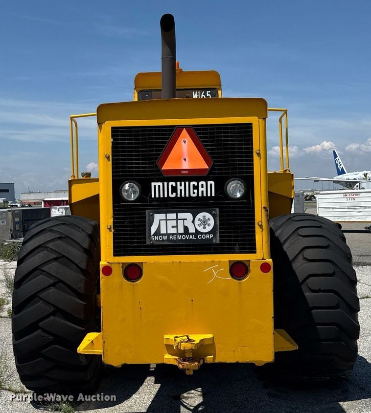 image for item MZ9404 Michigan 280DC3A wheel loader