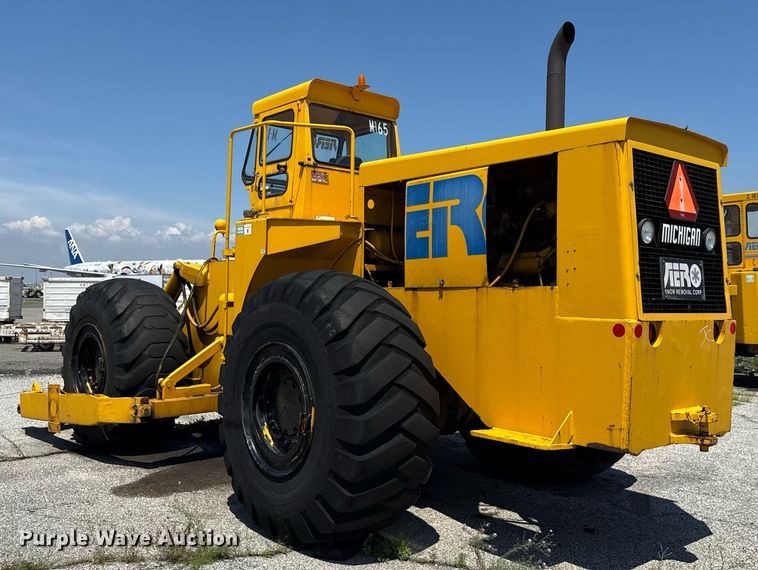 image for item MZ9404 Michigan 280DC3A wheel loader