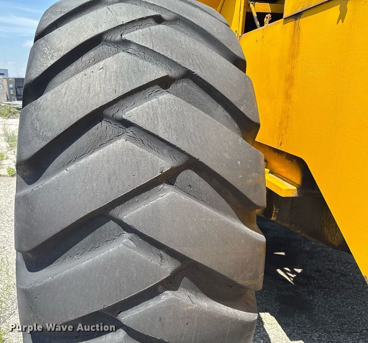 image for item MZ9404 Michigan 280DC3A wheel loader