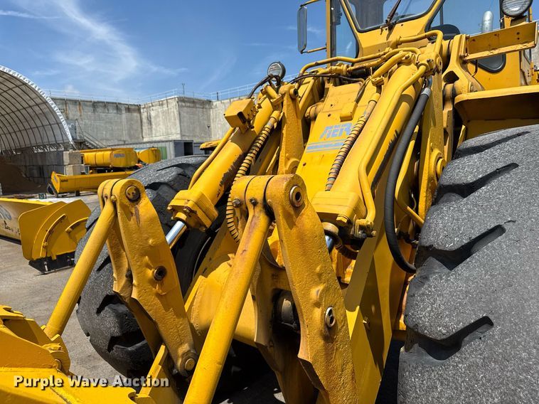 image for item MZ9405 1977 Caterpillar 980B wheel loader