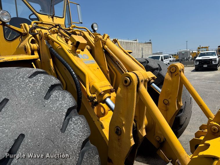 image for item MZ9405 1977 Caterpillar 980B wheel loader