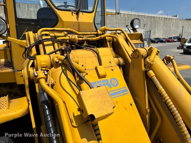 image for item MZ9405 1977 Caterpillar 980B wheel loader