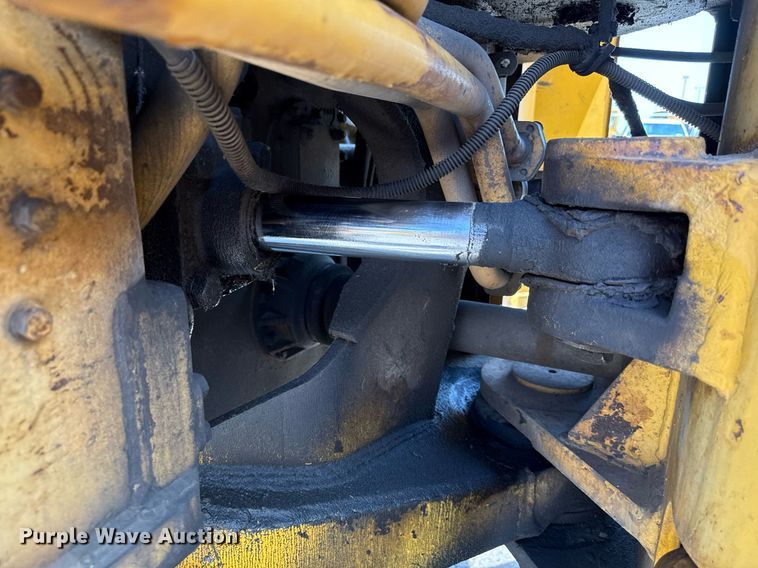image for item MZ9405 1977 Caterpillar 980B wheel loader
