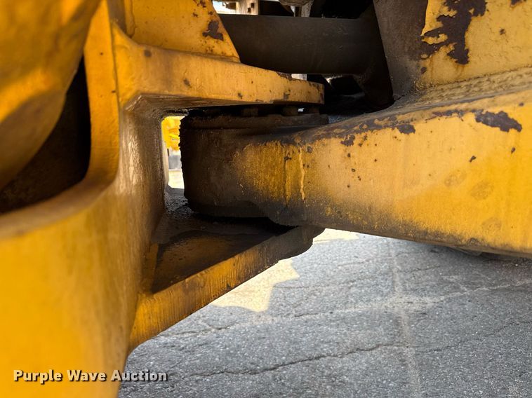 image for item MZ9405 1977 Caterpillar 980B wheel loader