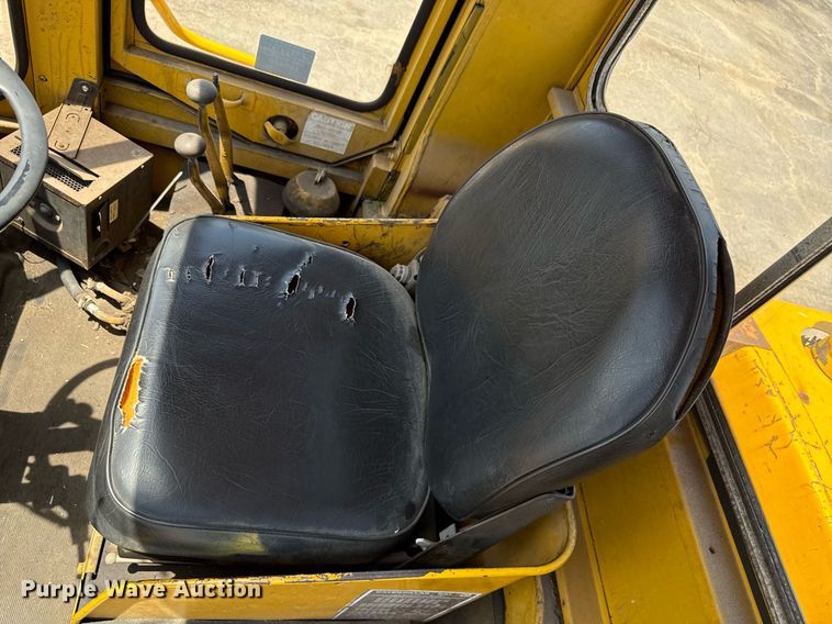image for item MZ9405 1977 Caterpillar 980B wheel loader