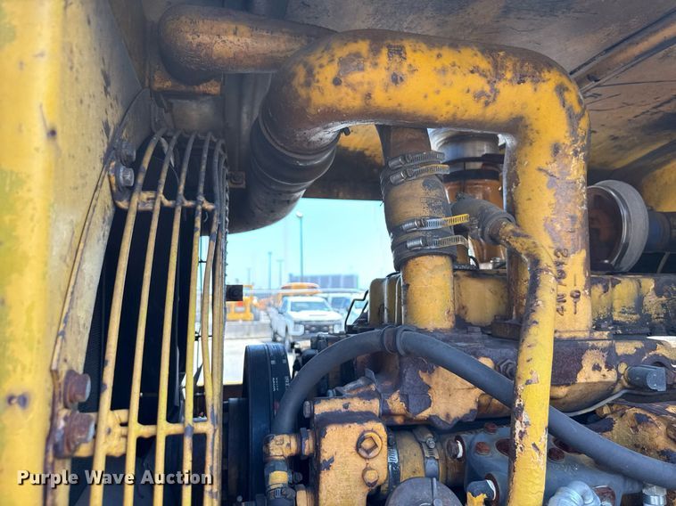 image for item MZ9405 1977 Caterpillar 980B wheel loader